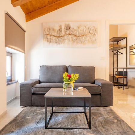 Aaa Apartments & Rooms Pula Extérieur photo