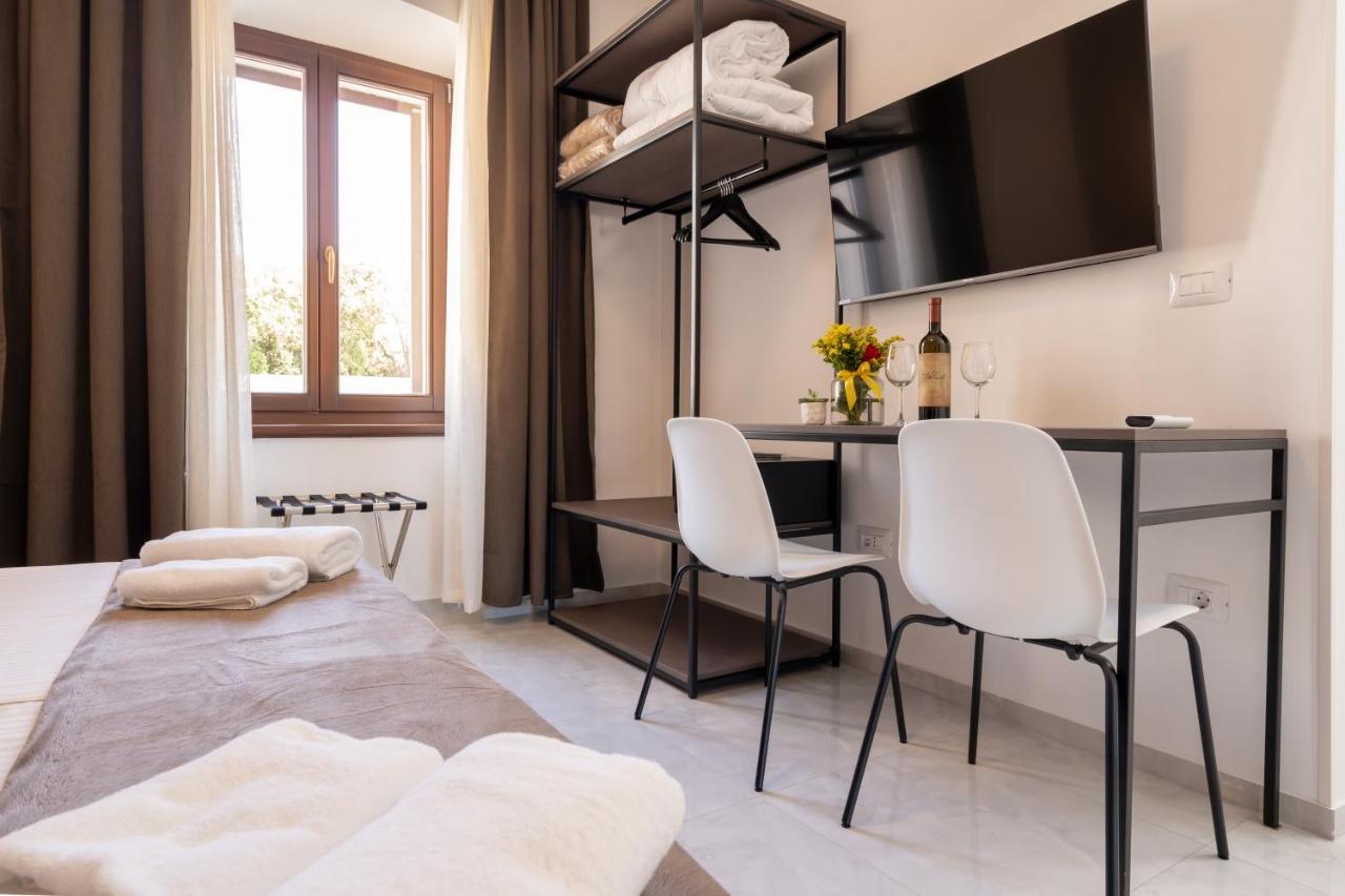 Aaa Apartments & Rooms Pula Extérieur photo
