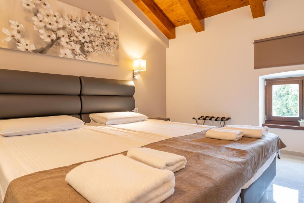Aaa Apartments & Rooms Pula Extérieur photo